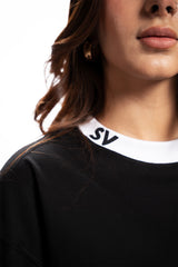 Monochrome Flow – Black Oversized Tee Women