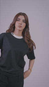 Monochrome Flow – Black Oversized Tee Women
